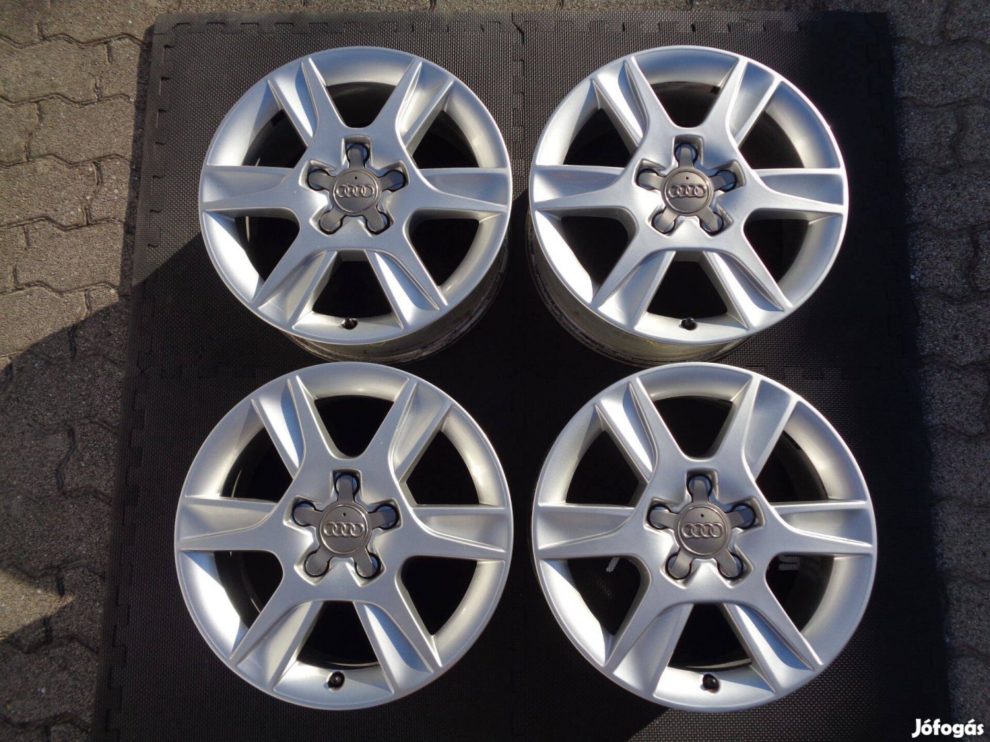 Audi Gyári alufelni 16-os, 5x112-es osztóval jó állapotban eladó
