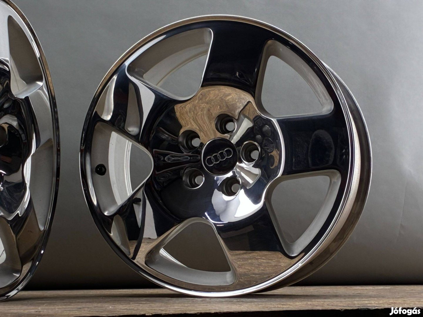 Audi Parabol tükör-poílr 8x17 et35 5x112 57,1 felni alufelni ritkaság