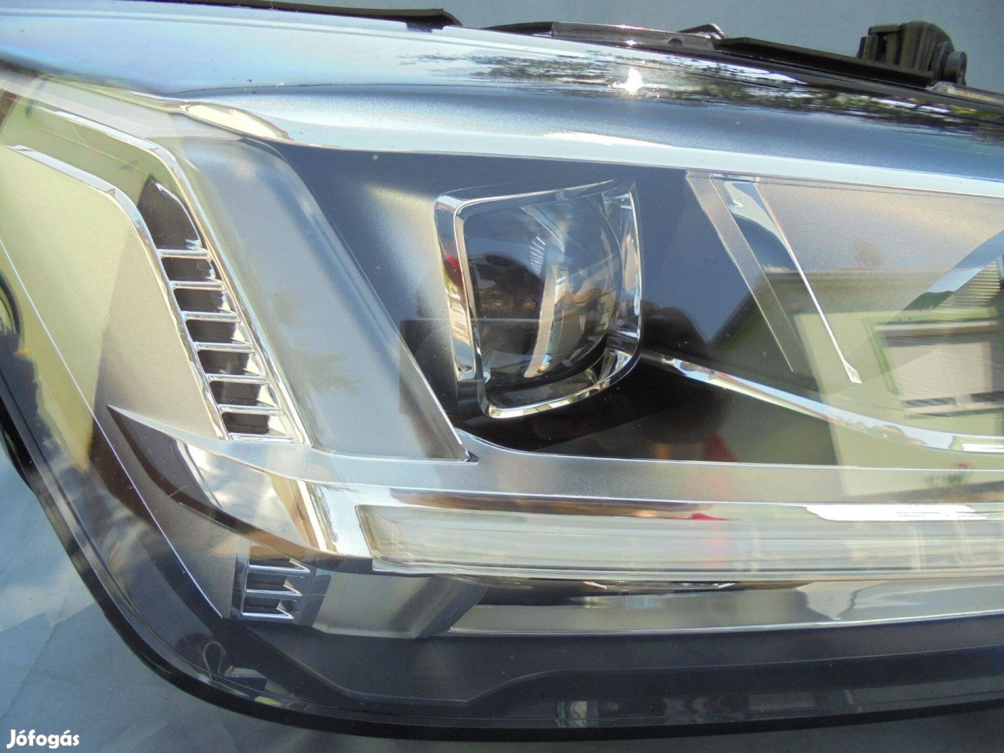Audi Q2 Full led fényszóró újszerű állapotban eladó