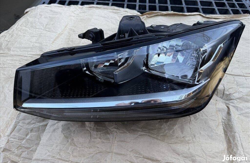 Audi Q2 halogén fényszóró 81a941003