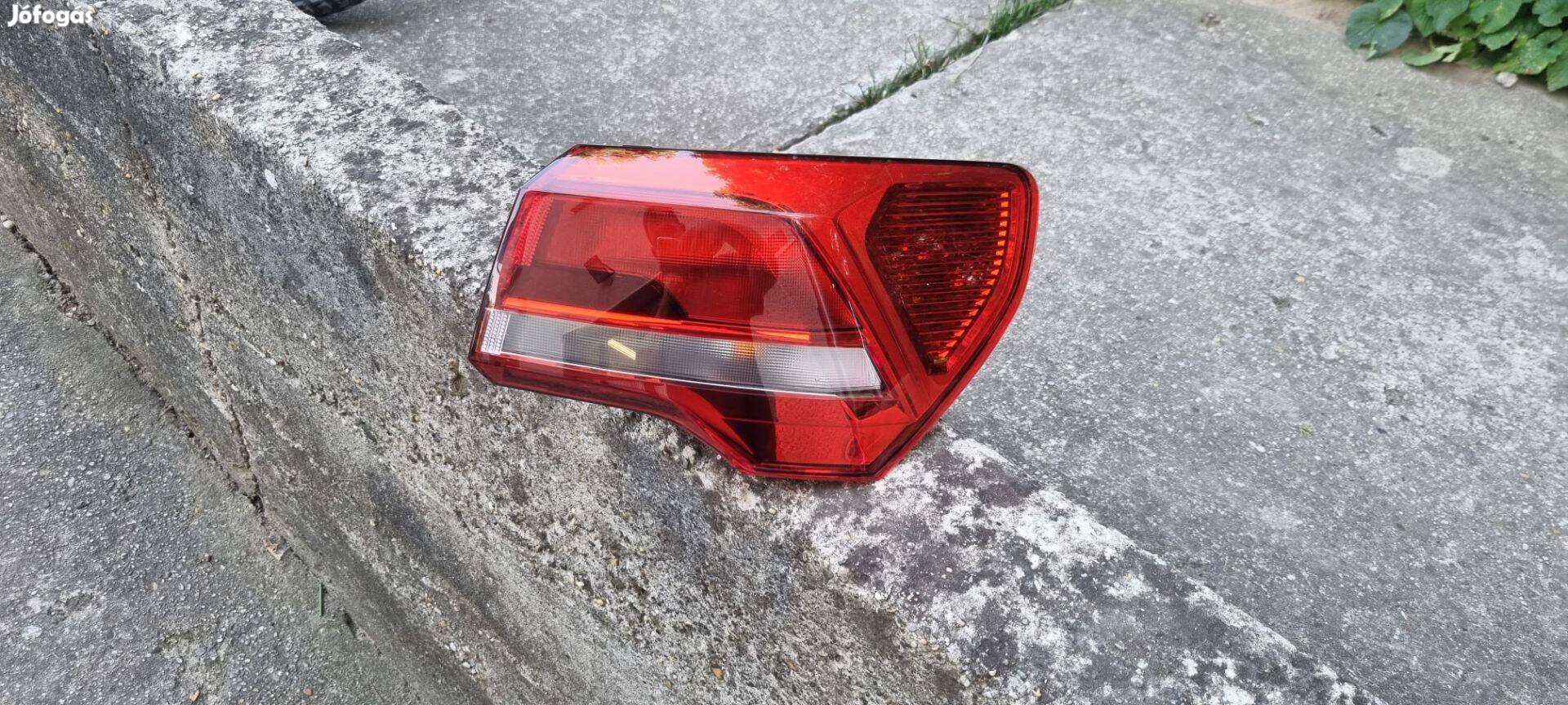 Audi Q3 18- Jobb hátsó lámpa 83A945070