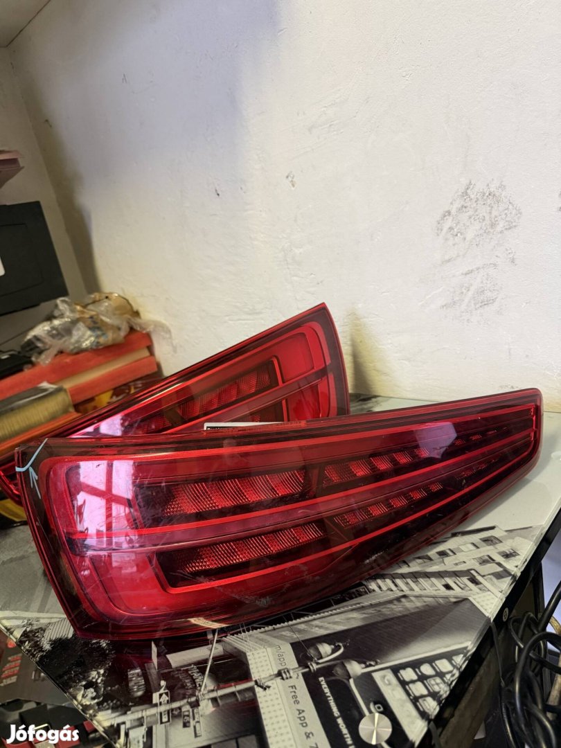 Audi Q3 8U bal hátsó lámpa 8U0 945 093M