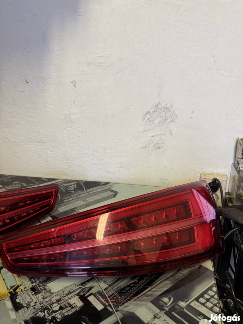 Audi Q3 8U jobb hátsó lámpa