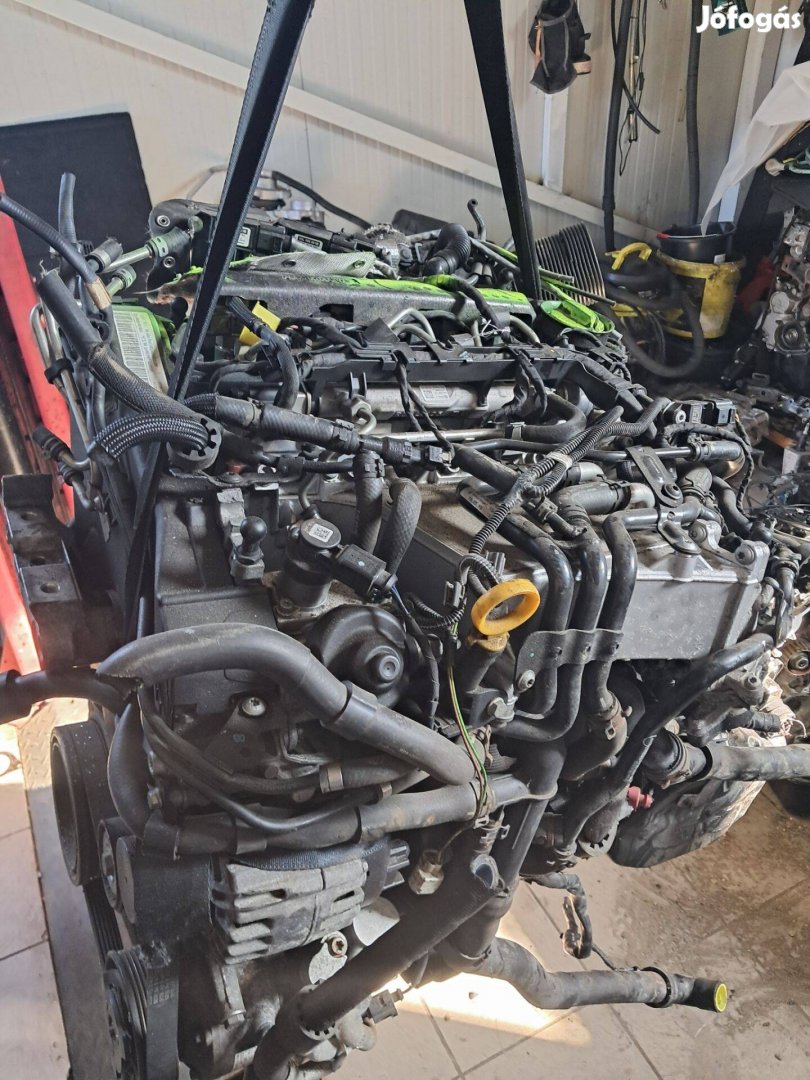 Audi Q3 Quattro Cuw motor kompletten garanciával
