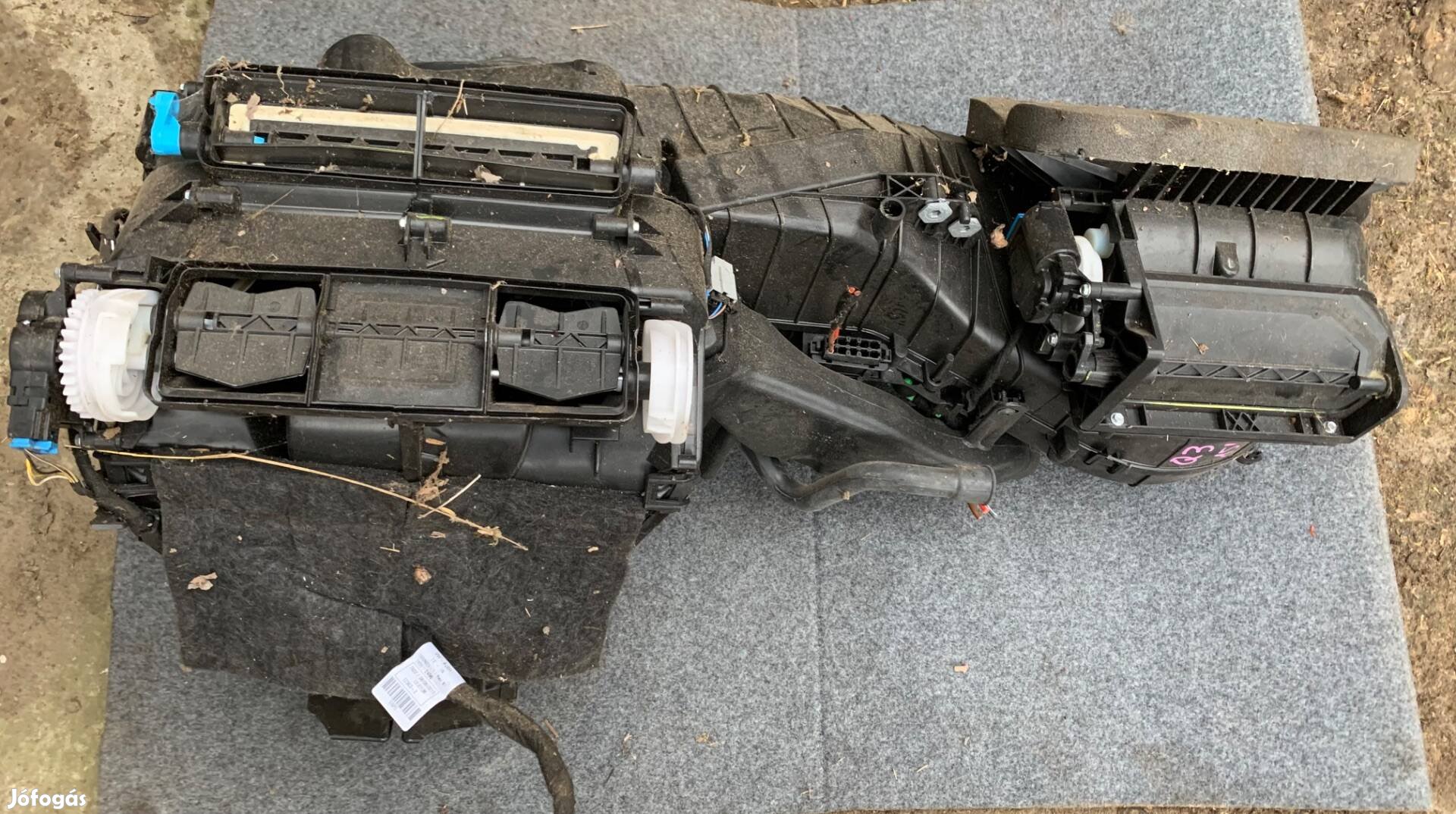 Audi Q3 fűtésbox