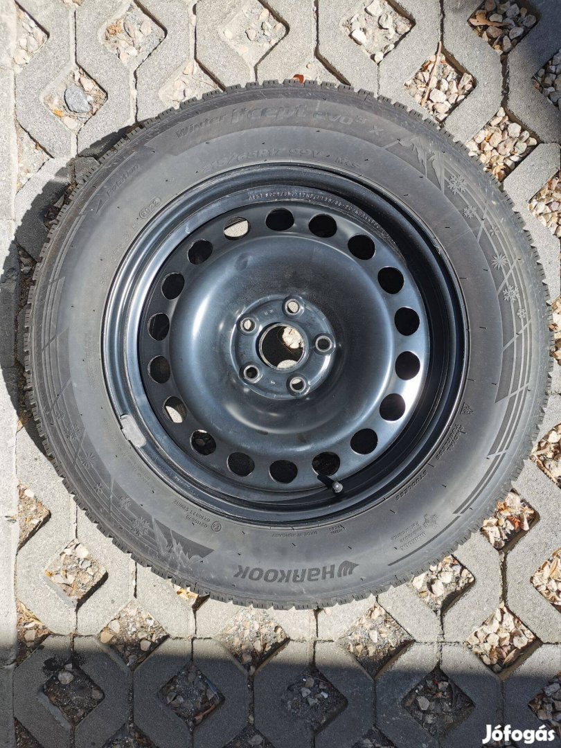 Audi Q3 téli gumi garnitúra 17" 215/60 gumikkal