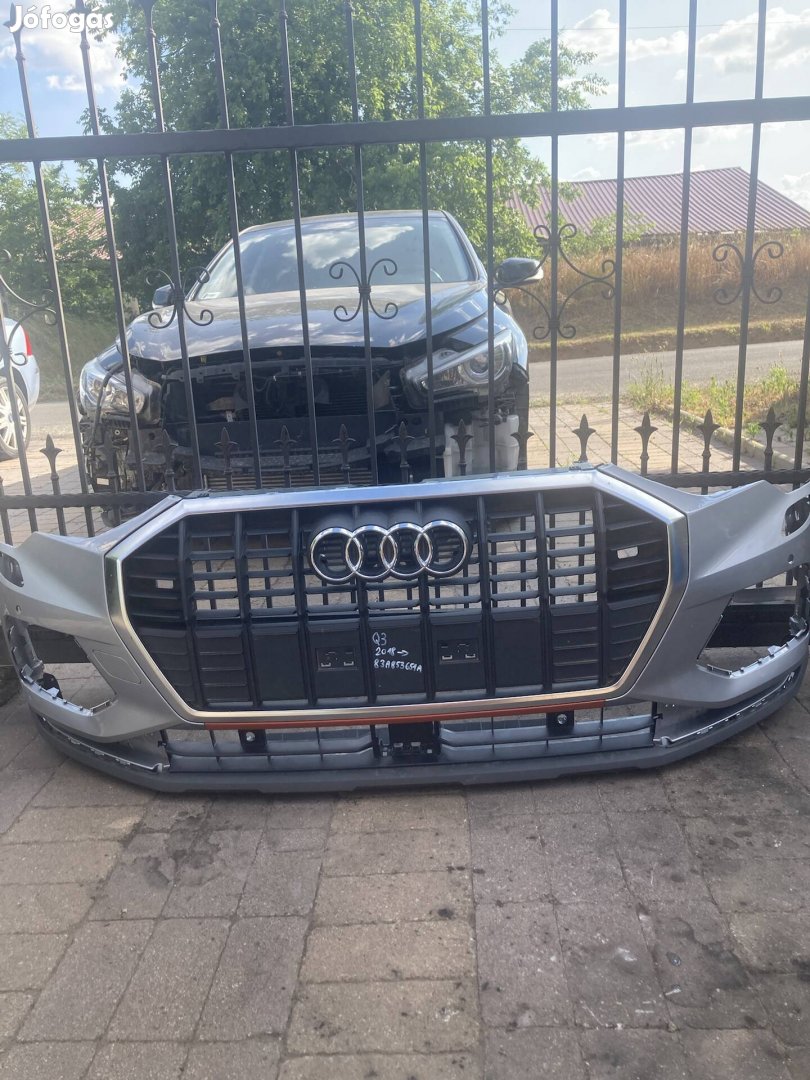 Audi Q3 vadonatúj első lökhárító+hűtőrács(83A853651A)
