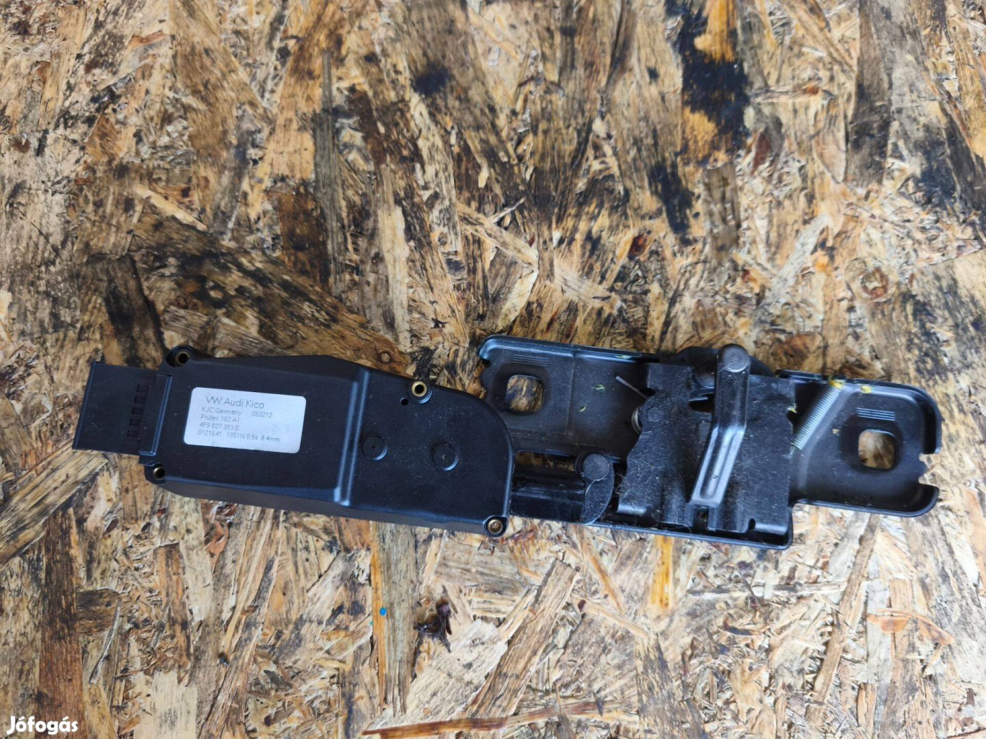 Audi Q5 Q7 A5 B8 A6 C7 Skoda Superb II Csomagtérajtó zár