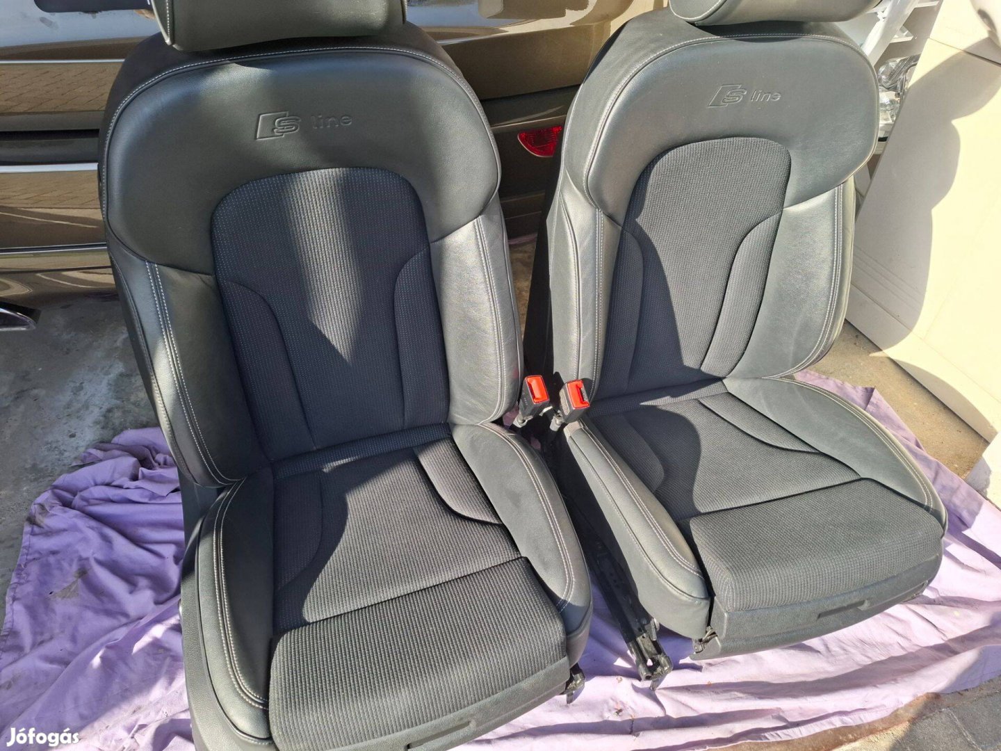 Audi Q5 S-line félbőr,alcantara ülésgarnitúra