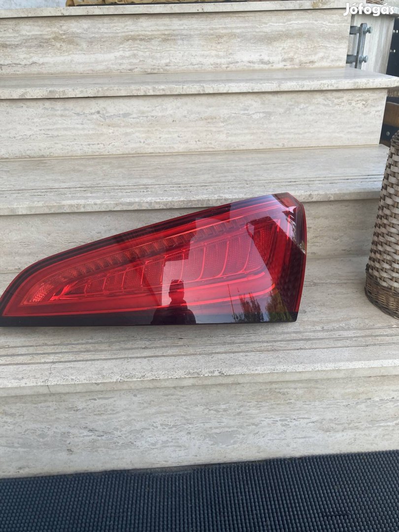 Audi Q5 jobb hátsó Led lámpa (8R0945094V)