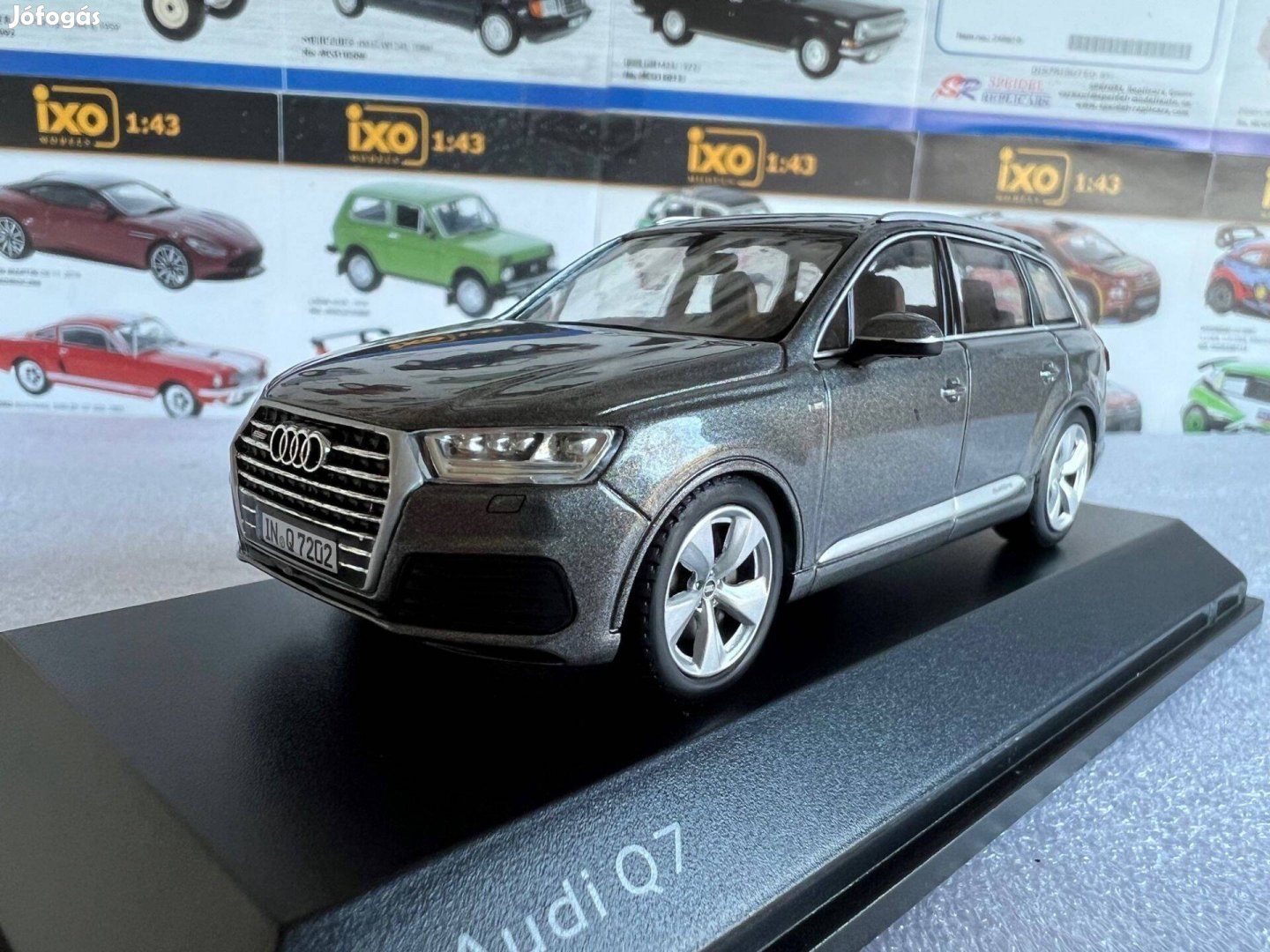 Audi Q7 1:43-as méretarányú autómodell