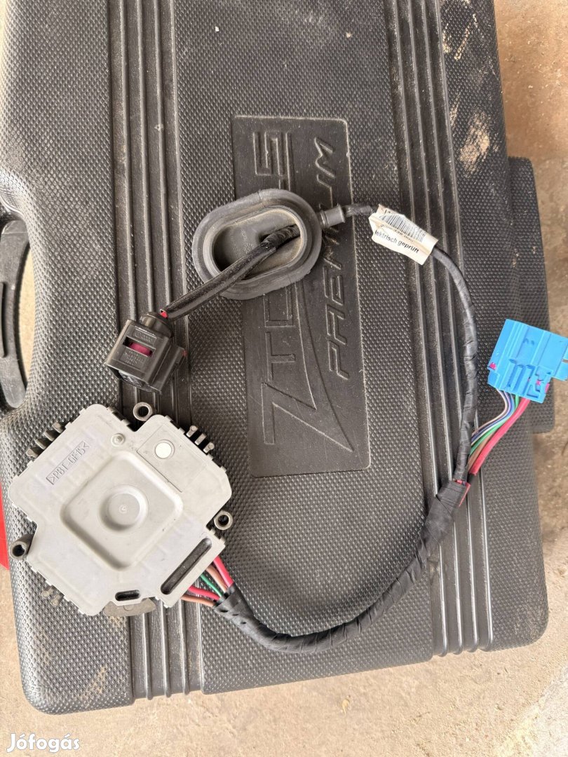 Audi RS3 2.5 TFSI  üzemanyag vezérlő