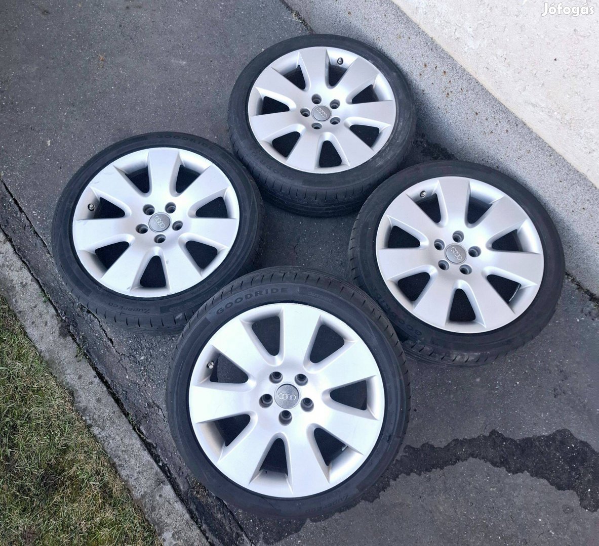 Audi Speedline gyári alufelni 18" 5x112 nyári gumival