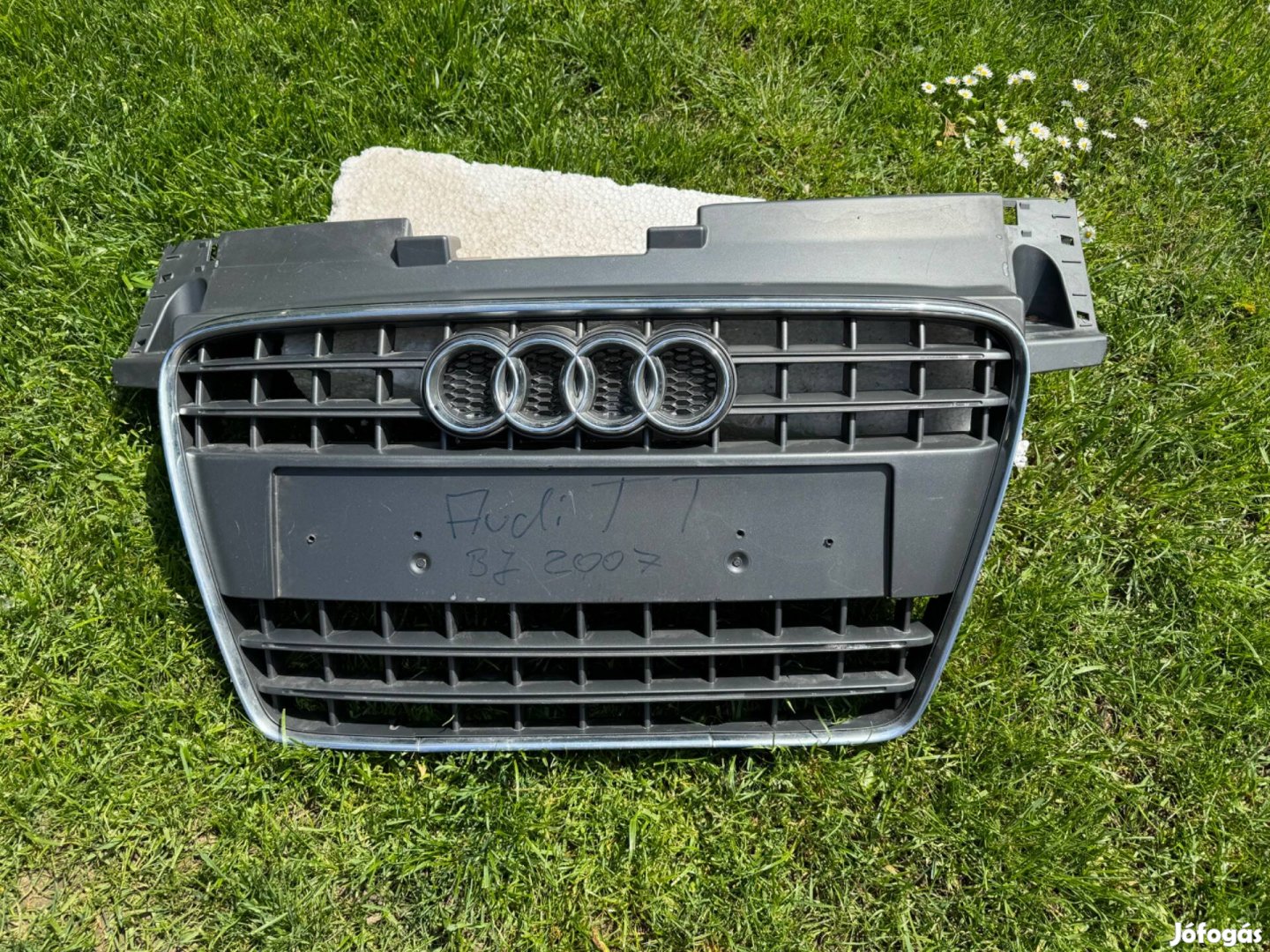 Audi TT 8J Mk2 Front grill 2006-2014 - Használt,- Csak a Grill rész
