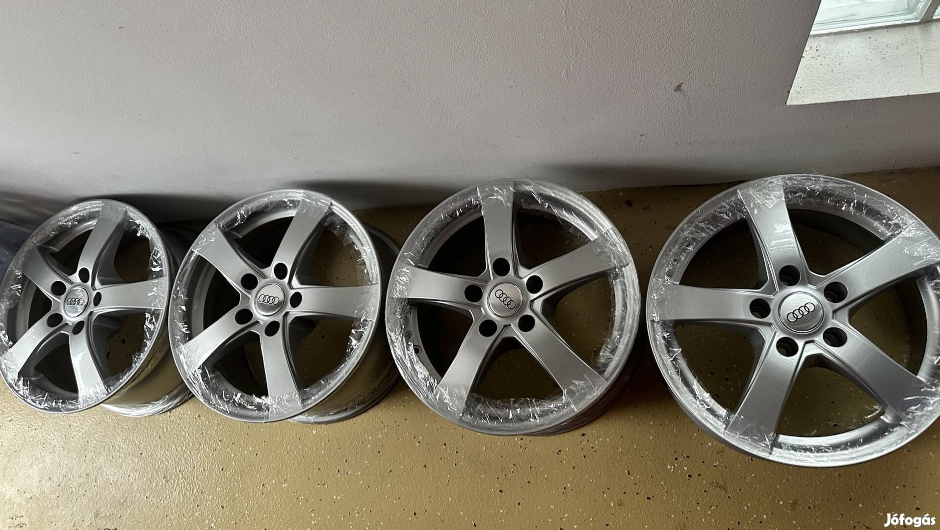 Audi -Dezent alufelni, 16" eladó!