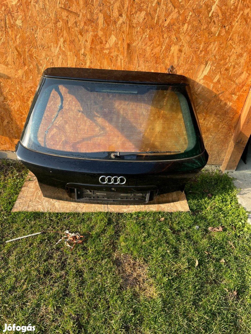 Audi a3 8L csomagtér ajtó komplett