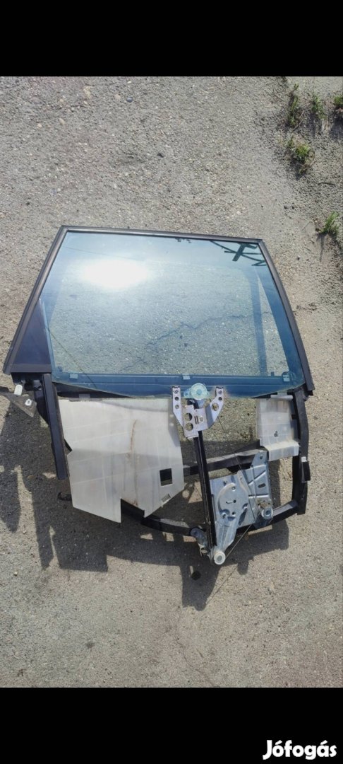 Audi a4 B5 kombi jobb hátsó üveg