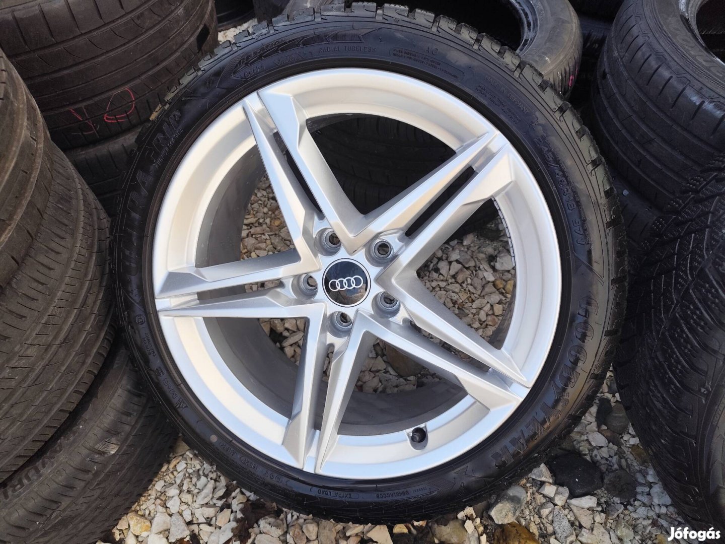 Audi a4 B8 b9 Gyári alufelni 5x112 18"