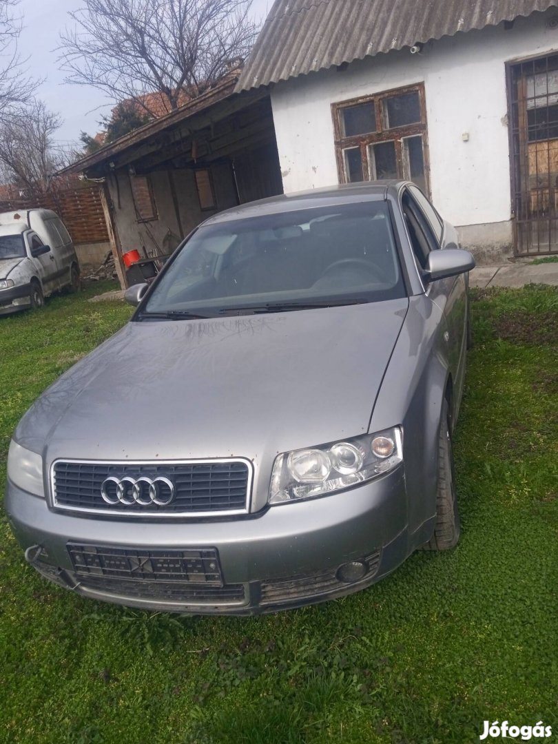 Audi a4 alkatrészek