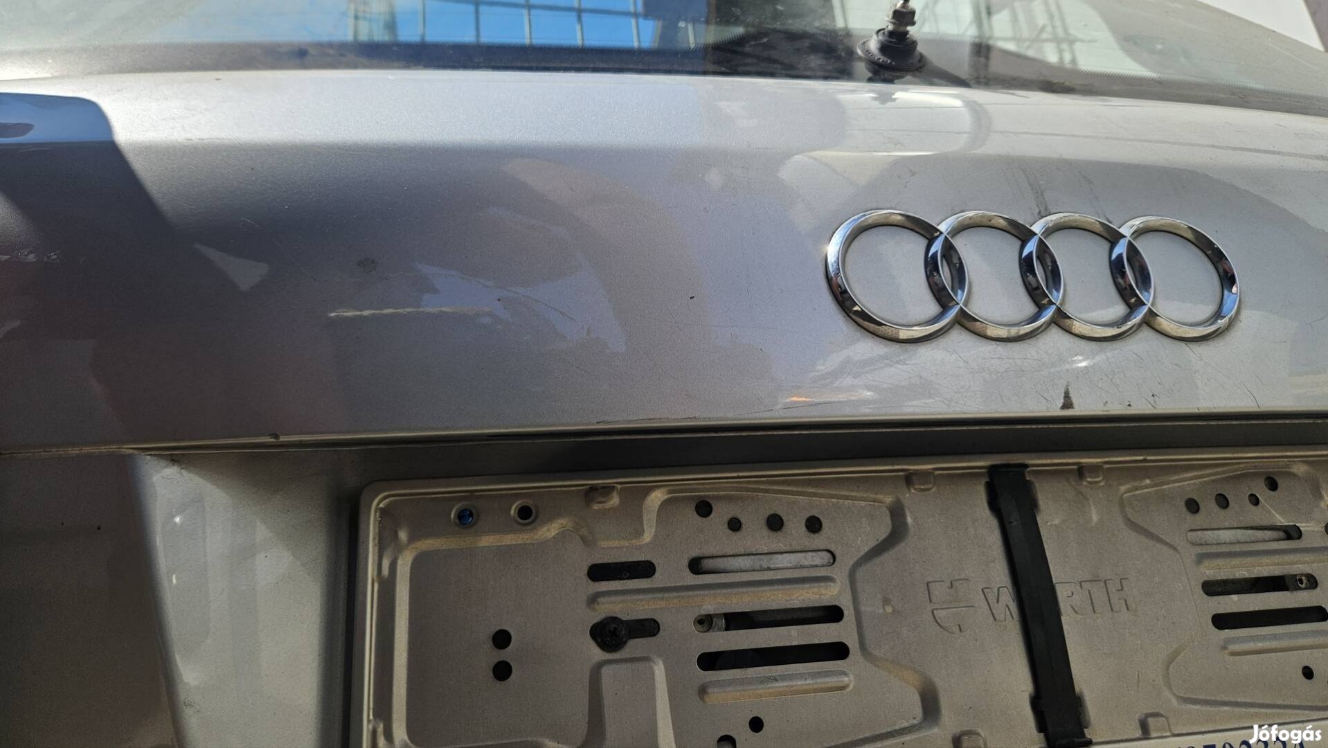 Audi a4 avant rozsdamentes csomagtérajtó 
