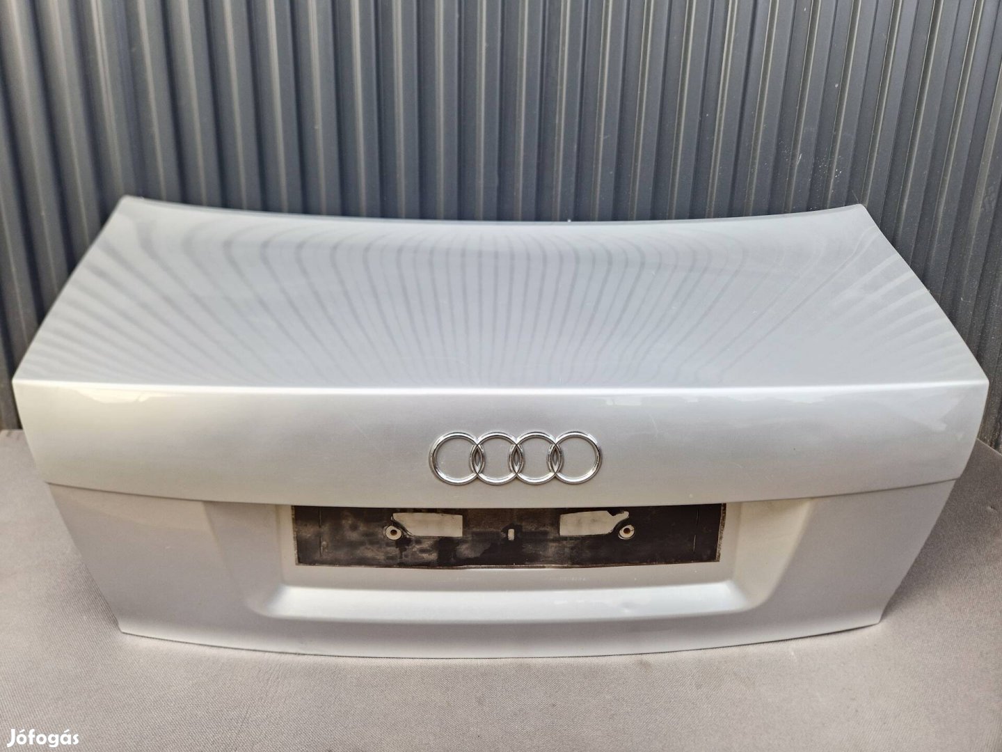 Audi a4 b6 sedan csomagtér ajtó 