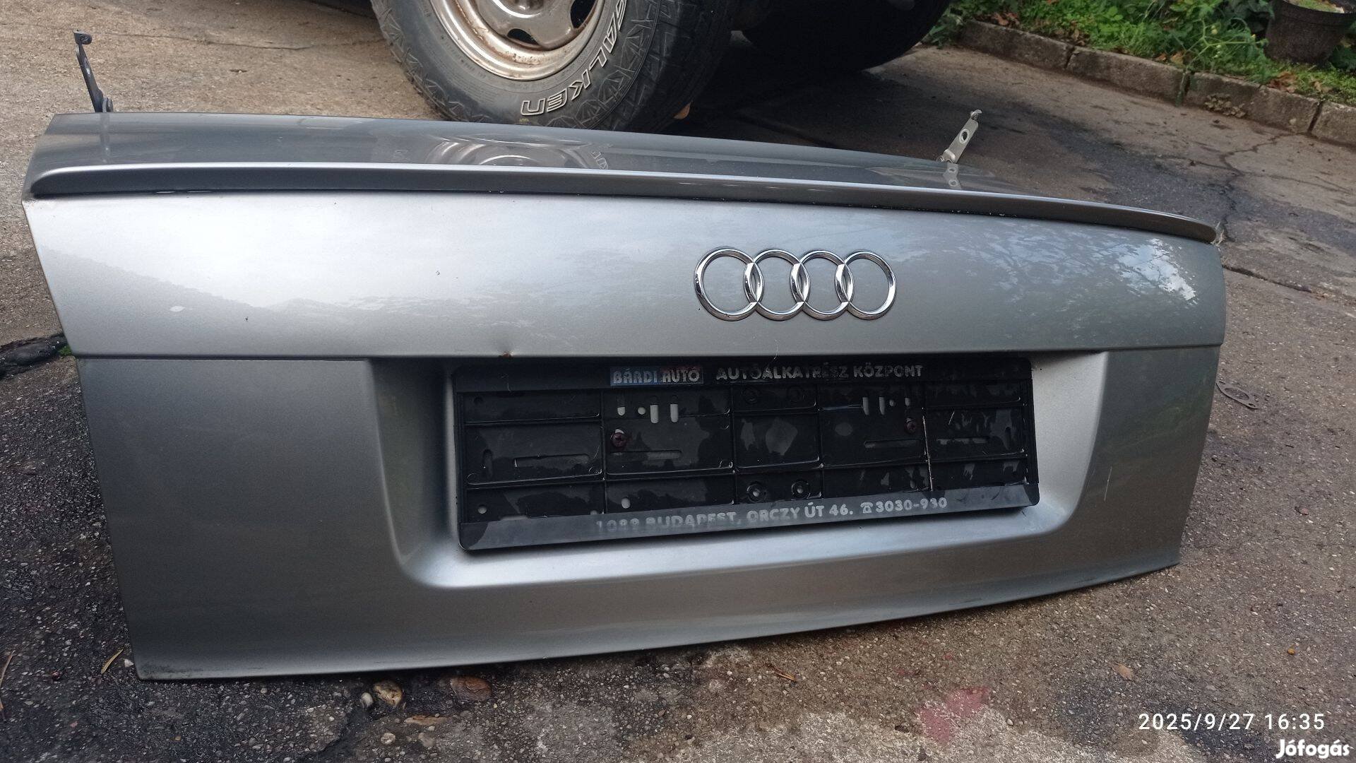 Audi a4 b6 sedan csomagtértető