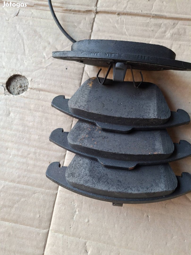 Audi a4 b8 Bosch első fékbetét. 