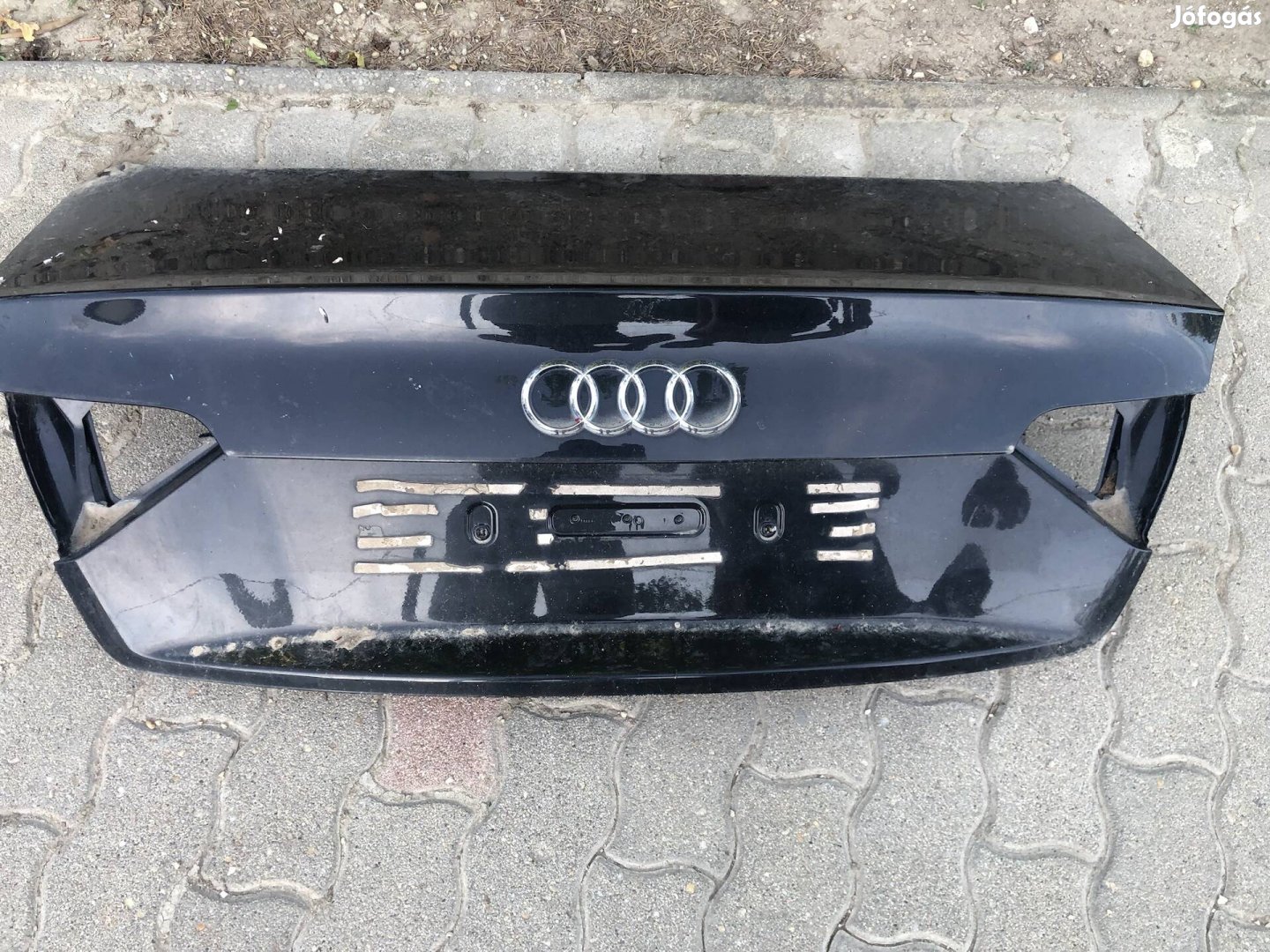 Audi a5 csomagtérajtó