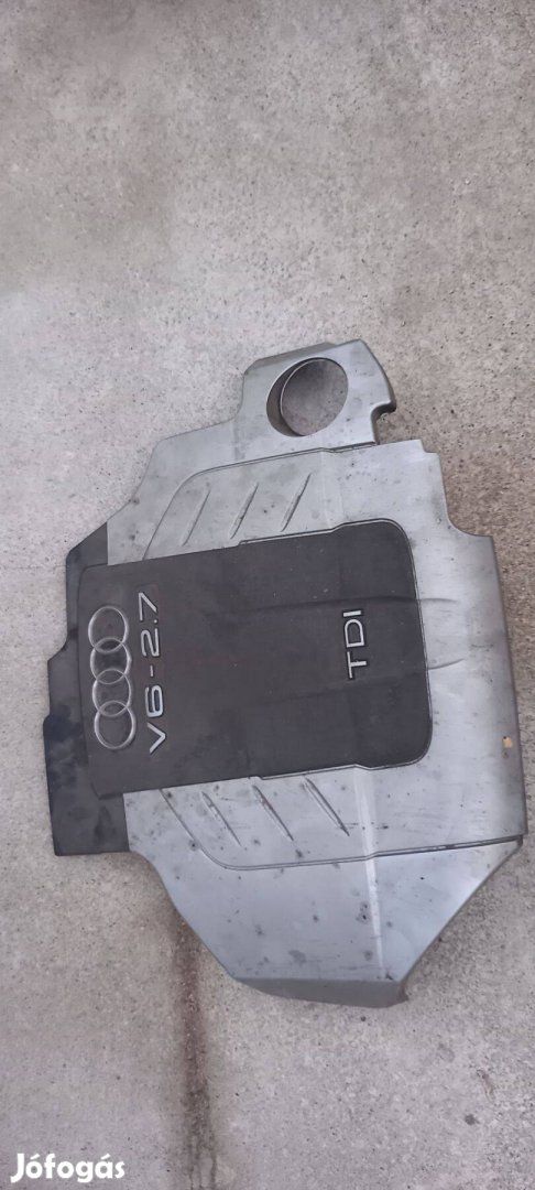 Audi a6 2007es évjáratú autó motortérburkolat burkolat