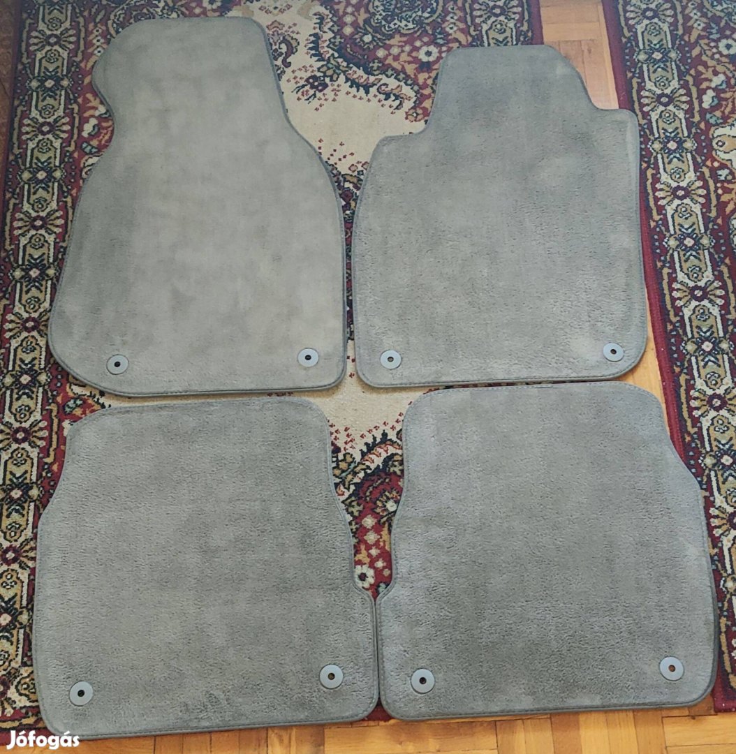 Audi a6 c5 gyári szönyeg
