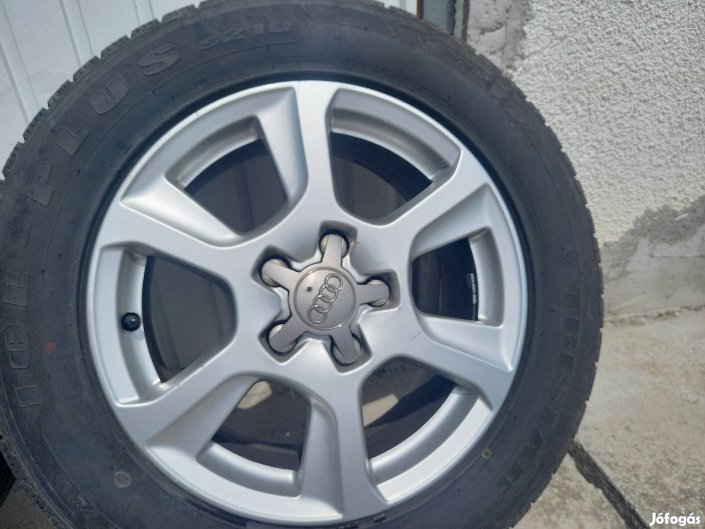 Audi alufelni 16" téligumival.