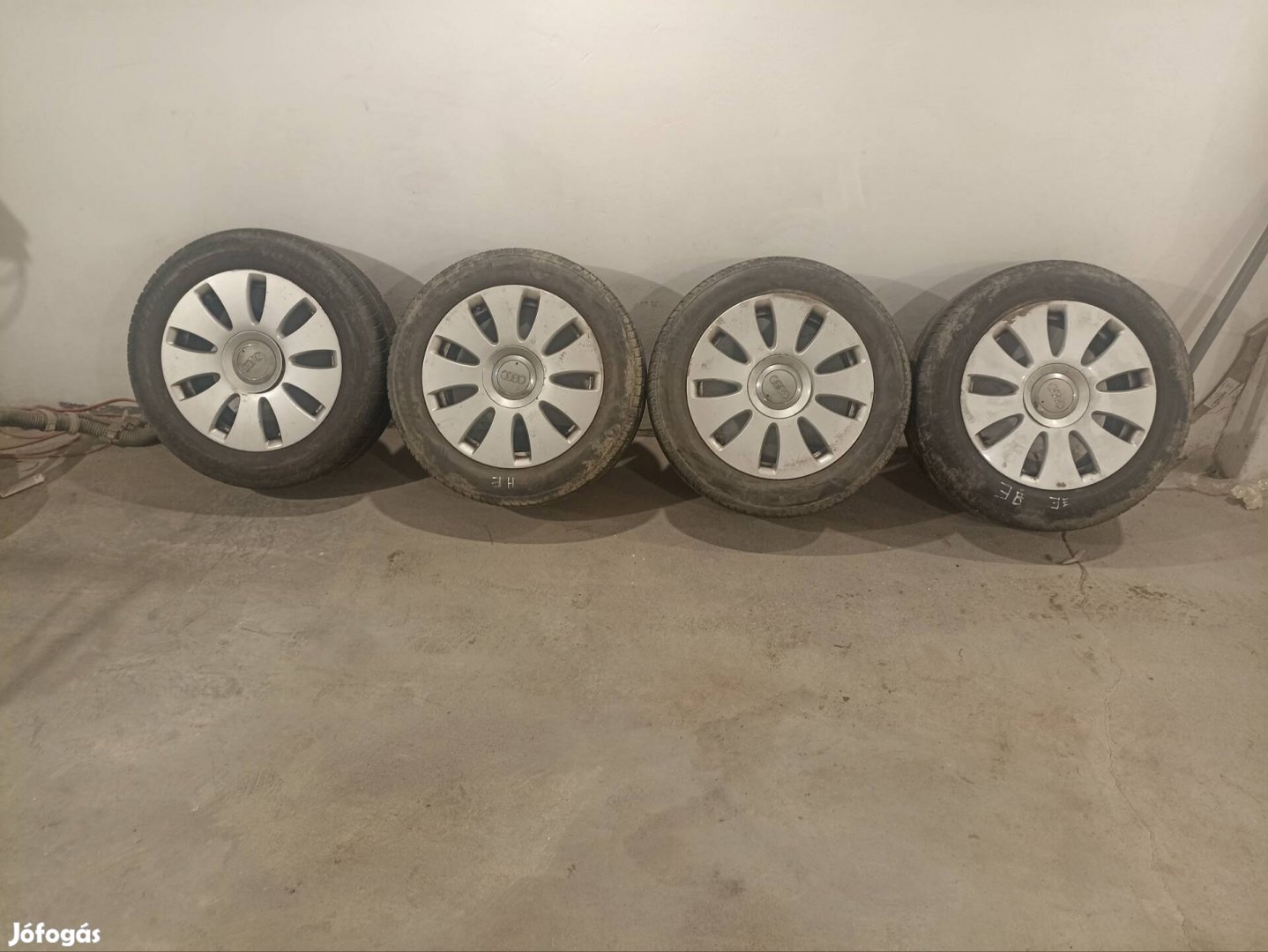 Audi alufelni 215/55 r16 nyárigumikkal