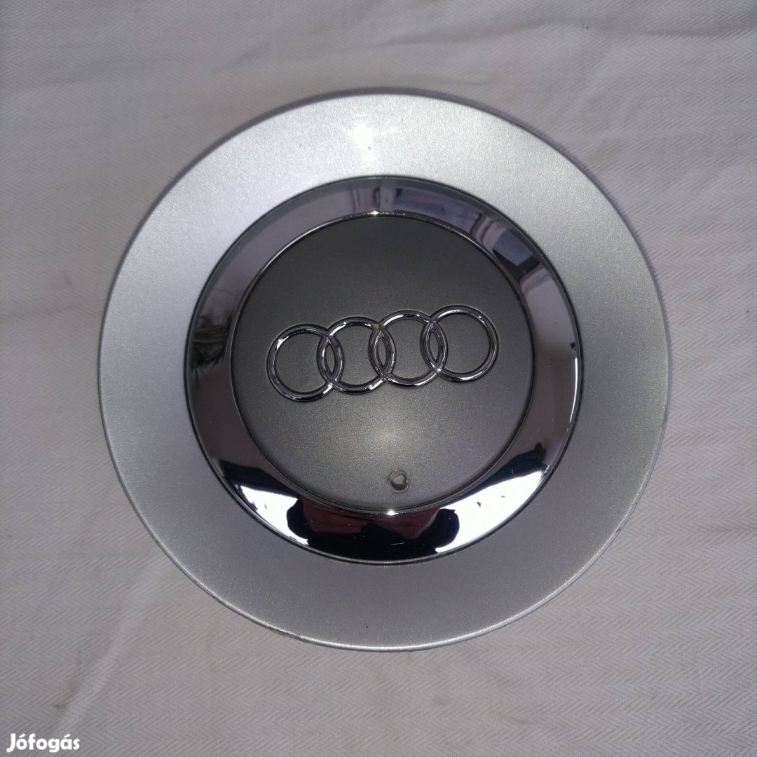 Audi alufelni közép kupak 