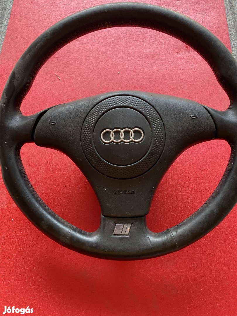 Audi bőrkormány.