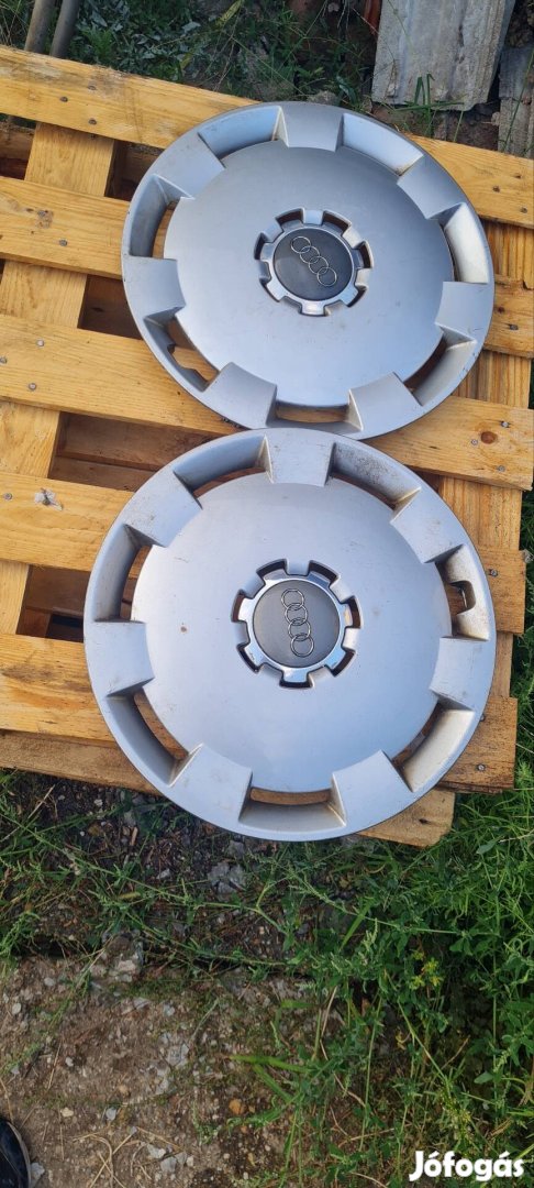 Audi dísztárcsa R15