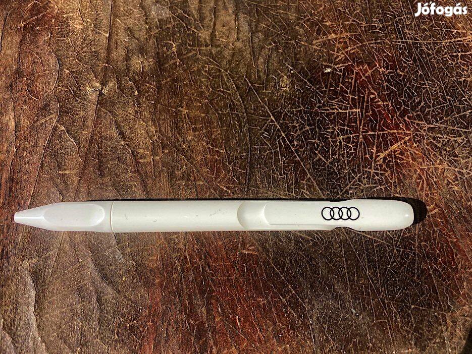 Audi fehér toll