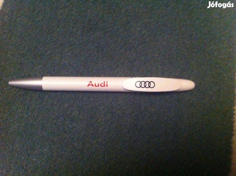 Audi fehér toll