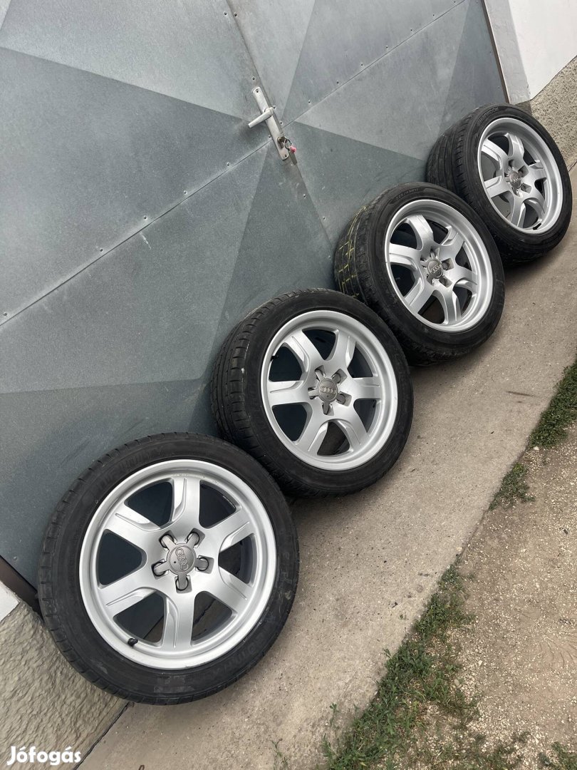 Audi felni 225/45R17 nyári gumi