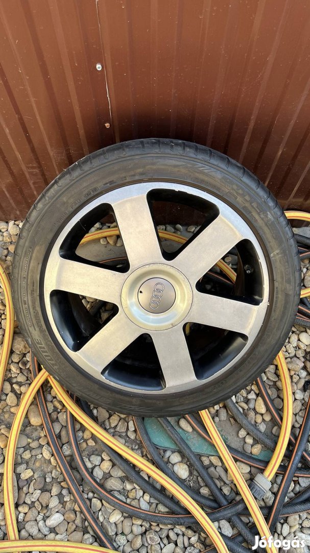 Audi felni gumival 17"