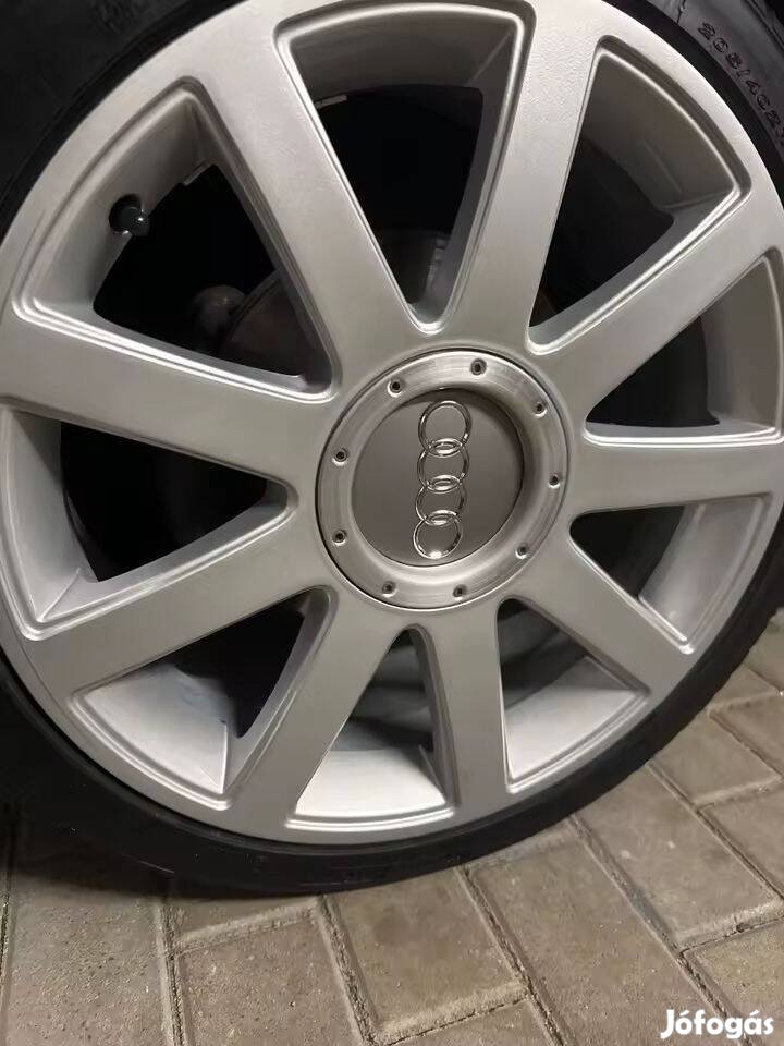 Audi felni kupak 146mm 4 db Új 8N0601165 , 8D0601165K