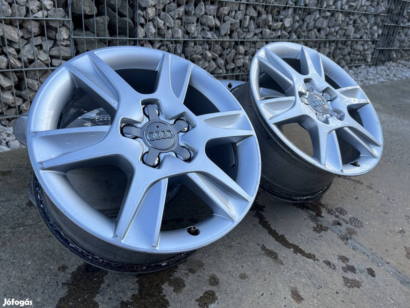 Audi gyári 16" alufelnik 5x112