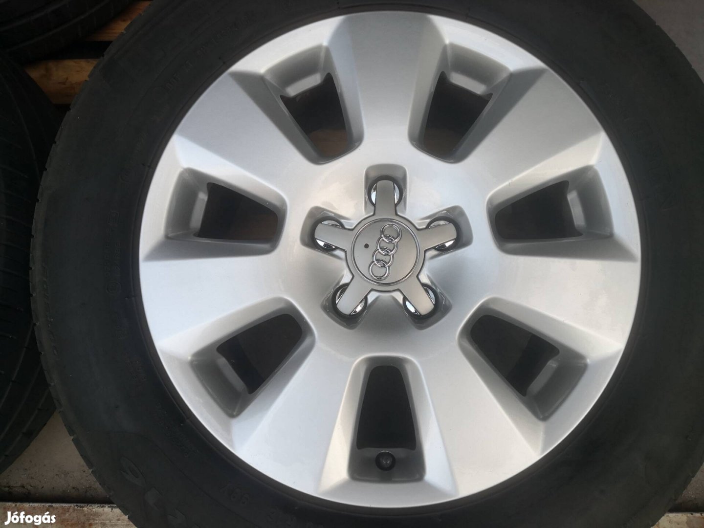 Audi gyári , esetleg Volkswagen csoport 16-es alukerék 5x112-es