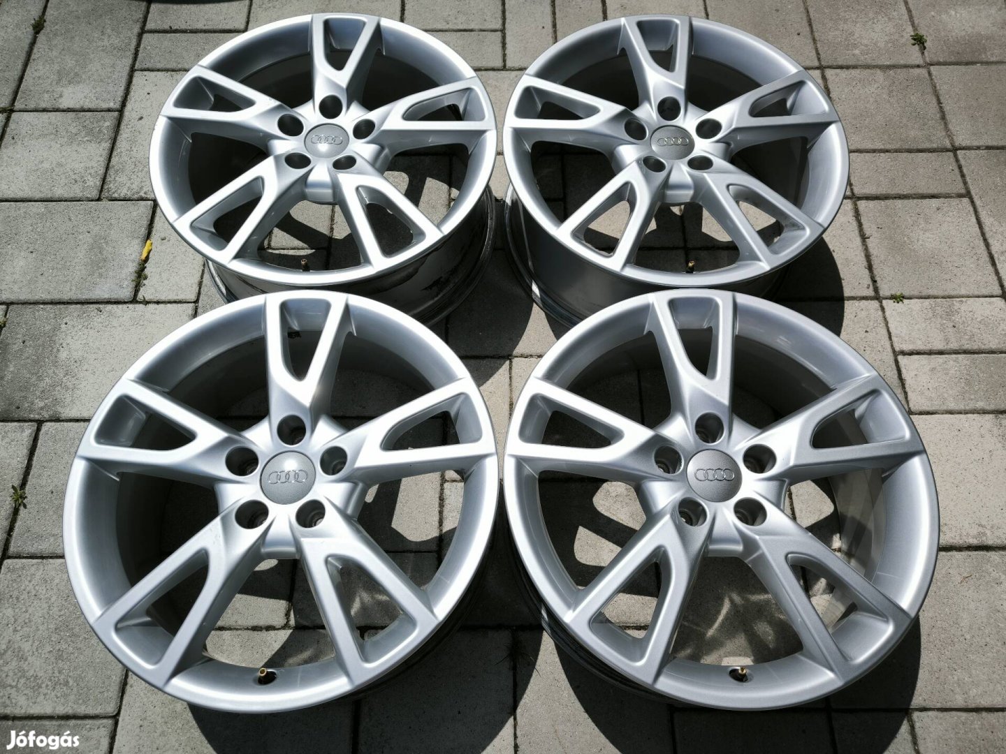 Audi gyári alufelni 18"