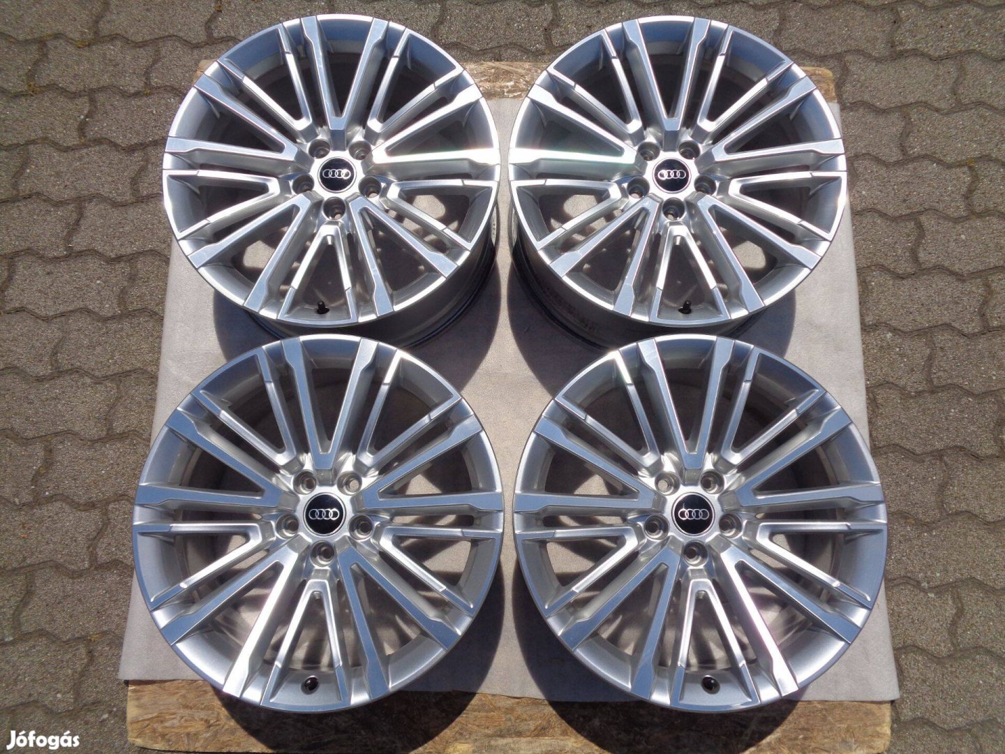 Audi gyári alufelni 19-es, 5×112-es osztó, szép állapotban eladó