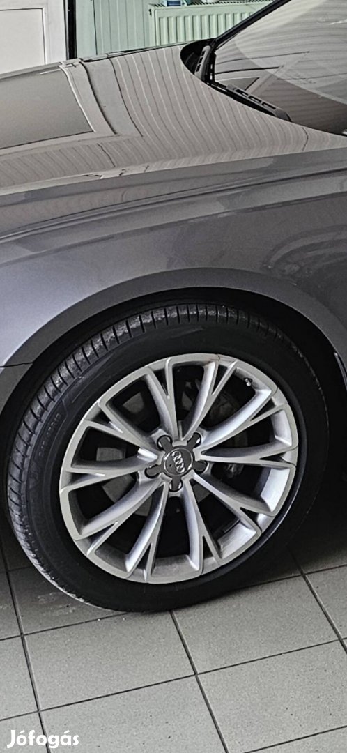 Audi gyári alufelni nyárigumival 19" 5x112 et39