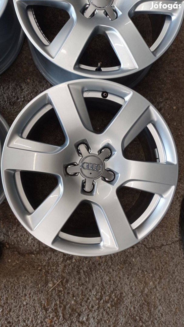 Audi használt gyári 17 colos 5x112 lyukosztású alu felni garnitúra