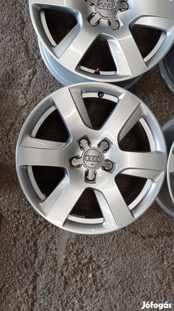 Audi használt gyári 17 colos 5x112 lyukosztású alu felni garnitúra