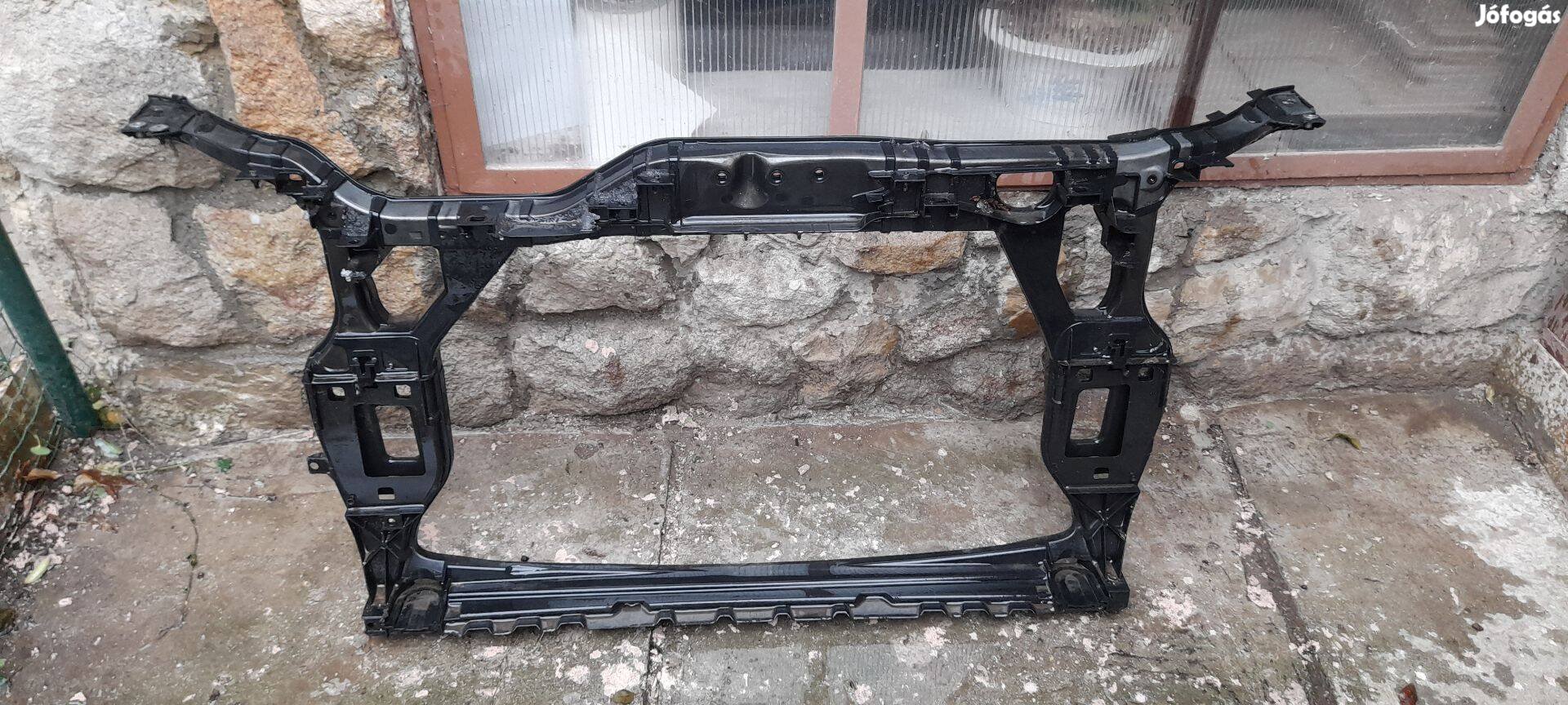 Audi q5 homlokfal hűtőráccsal