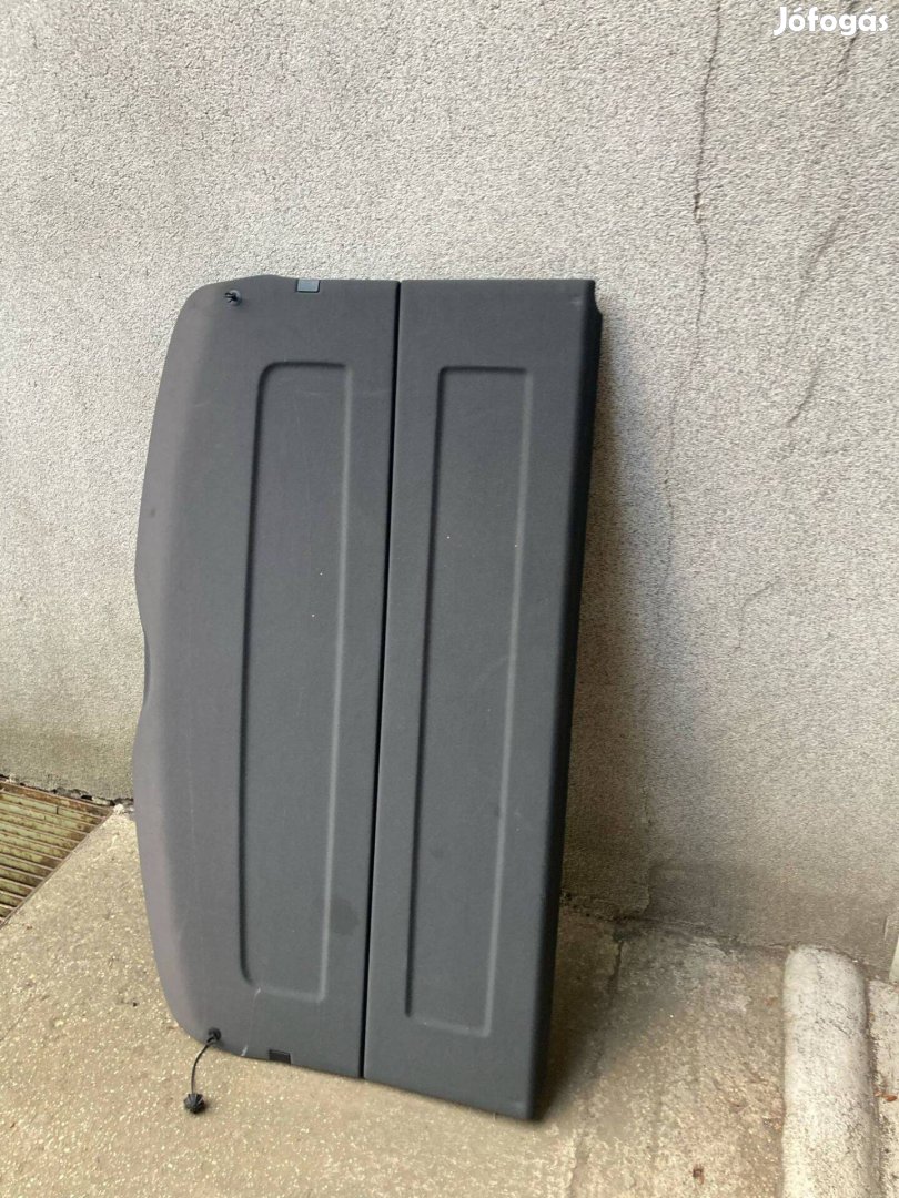 Audi q5 kalaptartó