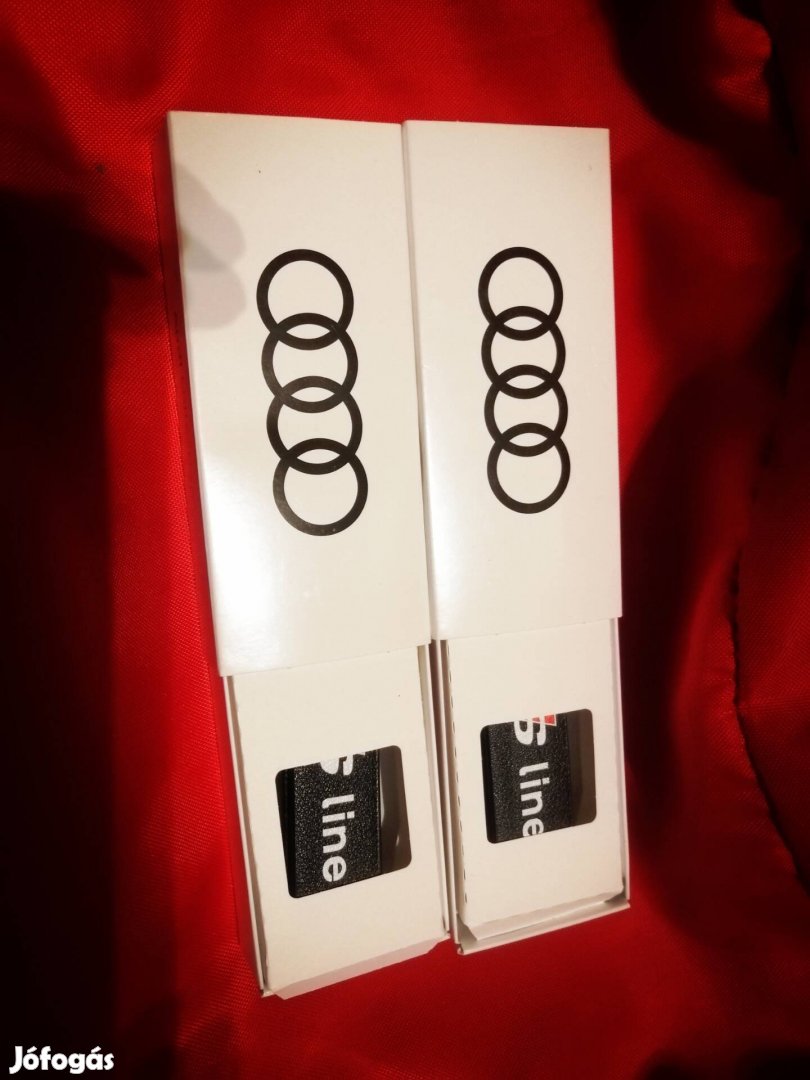 Audi s line bőr kulcstartó 